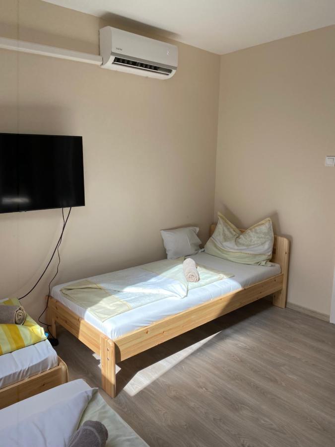 Kiskakas Etterem Hotel Zalaegerszeg Ngoại thất bức ảnh